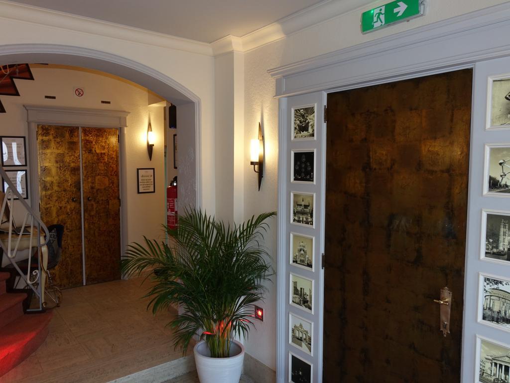 J And R Brussels City Apartment Exterior foto